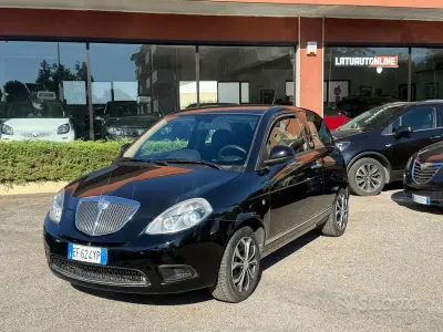Usata Lancia Ypsilon 69 CV (50 kW) 2011 Nero Utilitaria