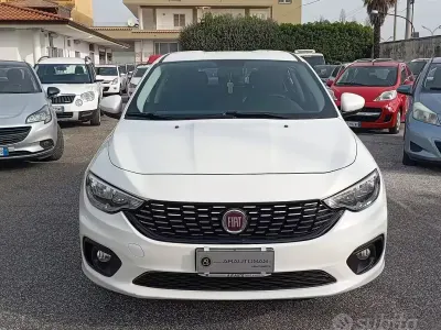 Käytetty Fiat Tipo Lounge 95 HP (69 kW) 2017 Valkoinen Sedan