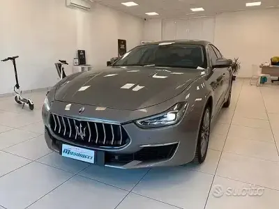 Usata Maserati Ghibli GranLusso 275 CV (202 kW) 2019 Bianco Berlina