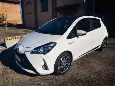 usata Toyota Yaris Hybrid Yaris 1.5 Hybrid 5 porte Trend "White Edition"