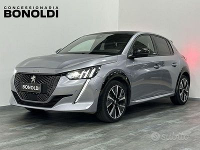 Usata Peugeot 208 GT 101 CV (74 kW) 2022 Grigio Utilitaria