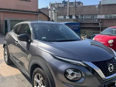 Usata Nissan Juke Acenta 117 CV (86 kW) 2021 Grigio SUV
