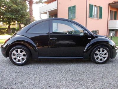 Usata VW New Beetle Style 101 CV (74 kW) 2003 Nero Utilitaria