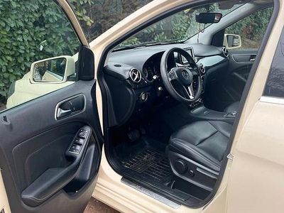 Begagnad Mercedes 200 Executive 156 HK (114 kW) 2018 Minibuss