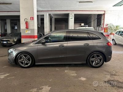 Usata Mercedes B200 2020 Grigio Monovolume