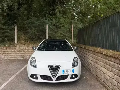 Usata Alfa Romeo Giulietta 140 CV (102 kW) 2011 Bianco Utilitaria