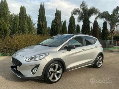Usata Ford Fiesta Active 85 CV (62 kW) 2019 Grigio Utilitaria