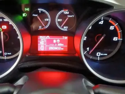 Usata Alfa Romeo Giulietta 105 CV (77 kW) 2014 Bianco Utilitaria