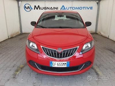 Usata Lancia Ypsilon Silver 70 CV (51 kW) 2021 Rosso Utilitaria