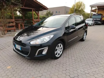 Usata Peugeot 308 SW Access 112 CV (82 kW) 2011 Nero Station wagon