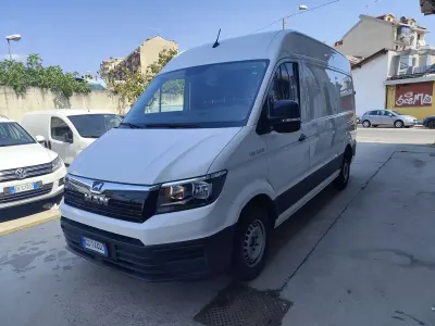 Usata VW Crafter 140 CV (102 kW) 2021 Bianco Furgone