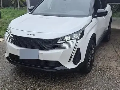 Usata Peugeot 3008 GT 131 CV (96 kW) 2023 Bianco SUV