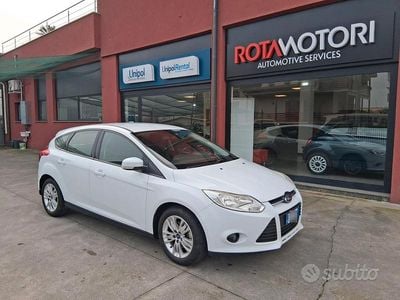 Usata Ford Focus 105 CV (77 kW) 2012 Bianco Berlina