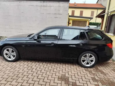 Usata BMW 316 Sport Line 116 CV (85 kW) 2013 Nero Station wagon