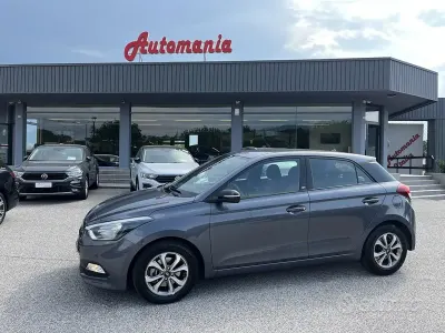 Usata Hyundai i20 GO! 75 CV (55 kW) 2019 Grigio Utilitaria