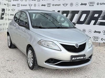 Gebraucht Lancia Ypsilon S 95 PS (69 kW) 2017 Silber Kleinwagen