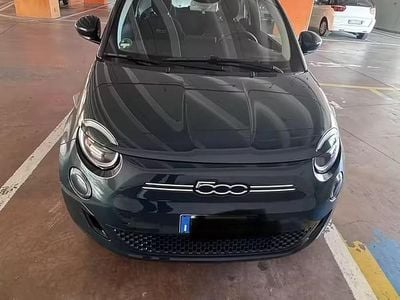 Usata Fiat 500e 69 kW (95 CV) 2024 Verde Berlina