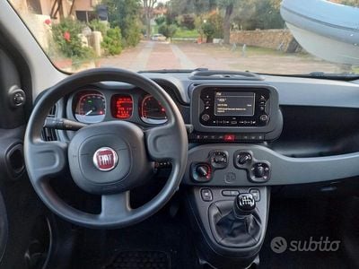 Begagnad Fiat Panda S 70 HK (51 kW) 2023 Grå Sedan