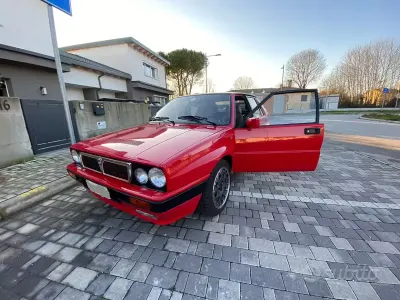 Usata Lancia Delta 181 CV (133 kW) 1989 Rosso Utilitaria
