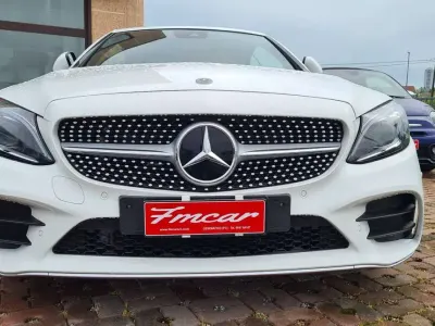Usata Mercedes C180 Premium Plus 156 CV (114 kW) 2019 Cappotta rossa Cabrio