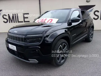 Ny Jeep Avenger Summit 101 HK (74 kW) 2026 Svart SUV