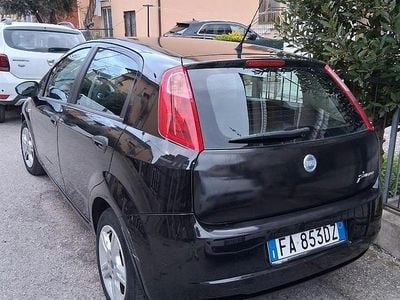 Usata Fiat Grande Punto 75 CV (55 kW) 2015 Nero Utilitaria