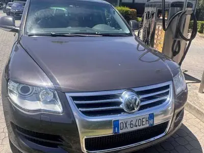 Usata VW Touareg Executive 239 CV (175 kW) 2009 Marrone SUV