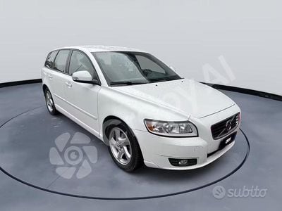 Usata Volvo V50 115 CV (84 kW) 2012 Bianco Station wagon