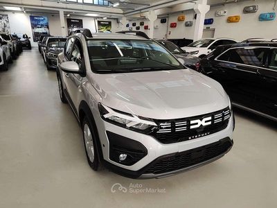 Usata Dacia Sandero Expression 90 CV (66 kW) 2024 Grigio lunare SUV