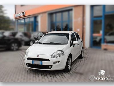 Usata Fiat Punto Street 77 CV (56 kW) 2016 Bianco Utilitaria