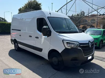 Usata Renault Master 42 kW (58 CV) 2021 Bianco pastello Monovolume