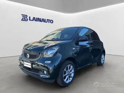 Usata Smart ForFour Superpassion 71 CV (52 kW) 2019 Verde Utilitaria