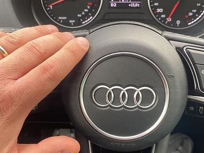 Usata Audi Q2 Business 116 CV (85 kW) 2019 Grigio SUV