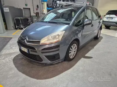 Usado Citroën C4 Elegance 110 CV (80 kW) 2008 Gris Berlina