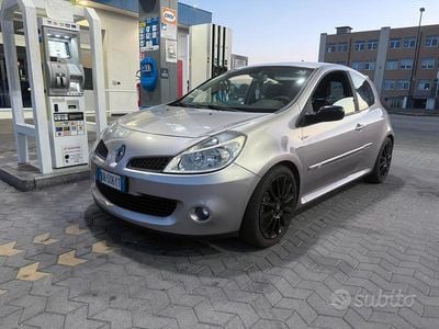 Usata Renault Clio R.S. R.S. 200 CV (147 kW) 2006 Grigio Utilitaria