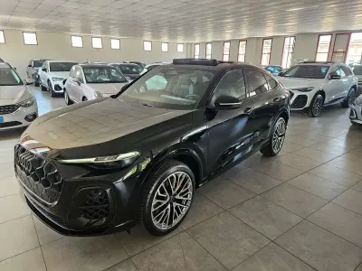 Nuova Audi Q5 Sportback S-Line 204 CV (150 kW) 2026 Nero mithos SUV