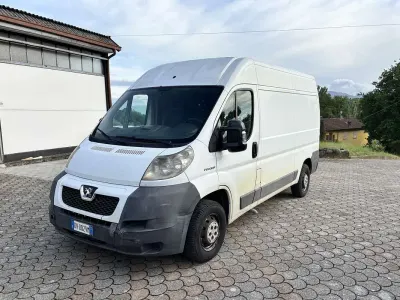 Gebraucht Peugeot Boxer 120 PS (88 kW) 2009 Weiß Van