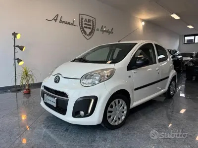 Usata Citroën C1 68 CV (50 kW) 2012 Bianco pastello Utilitaria