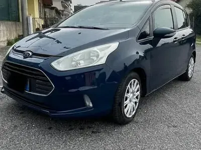 Usado Ford B-MAX 100 CV (73 kW) 2014 Azul Monovolumen
