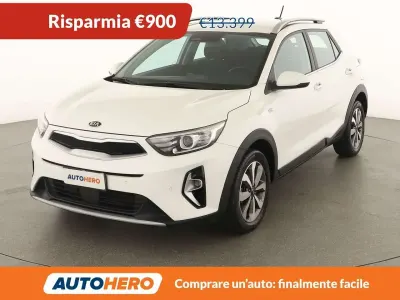 Usata Kia Stonic Style 84 CV (61 kW) 2021 Bianco SUV