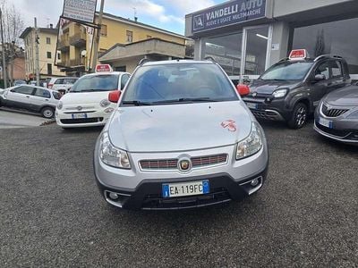 Usata Fiat Sedici Emotion 135 CV (99 kW) 2010 Argento SUV