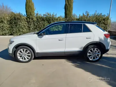 Używany VW T-Roc Business 116 KM (85 kW) 2019 Biały SUV