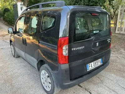 Usata Peugeot TePee Outdoor 75 CV (55 kW) 2015 Nero Station wagon