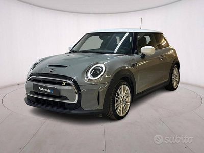 Usata Mini Cooper SE Essential 75 kW (102 CV) 2021 Grigio Utilitaria