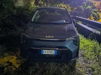 Usata Kia Picanto 63 CV (46 kW) 2024 Bluazzurro Utilitaria