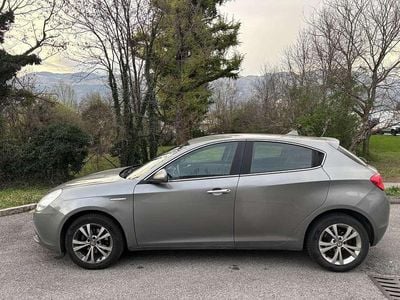 Occasion Alfa Romeo Giulietta Veloce 120 ch (88 kW) 2013 Citadine