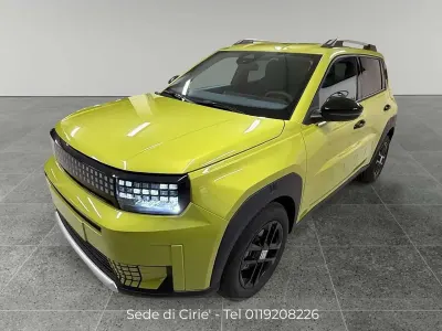 Nuova Fiat Grande Panda Icon 101 CV (74 kW) 2026 Giallo Utilitaria
