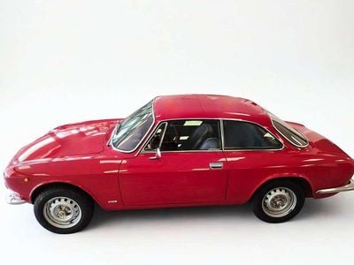 Usata Alfa Romeo GT Junior 87 CV (63 kW) 1973 Rosso Coupé