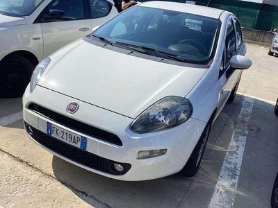 Usata Fiat Punto Lounge 95 CV (69 kW) 2017 Bianco Utilitaria