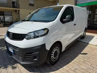 Usata Fiat Scudo Business 102 CV (75 kW) 2023 Bianco Furgone